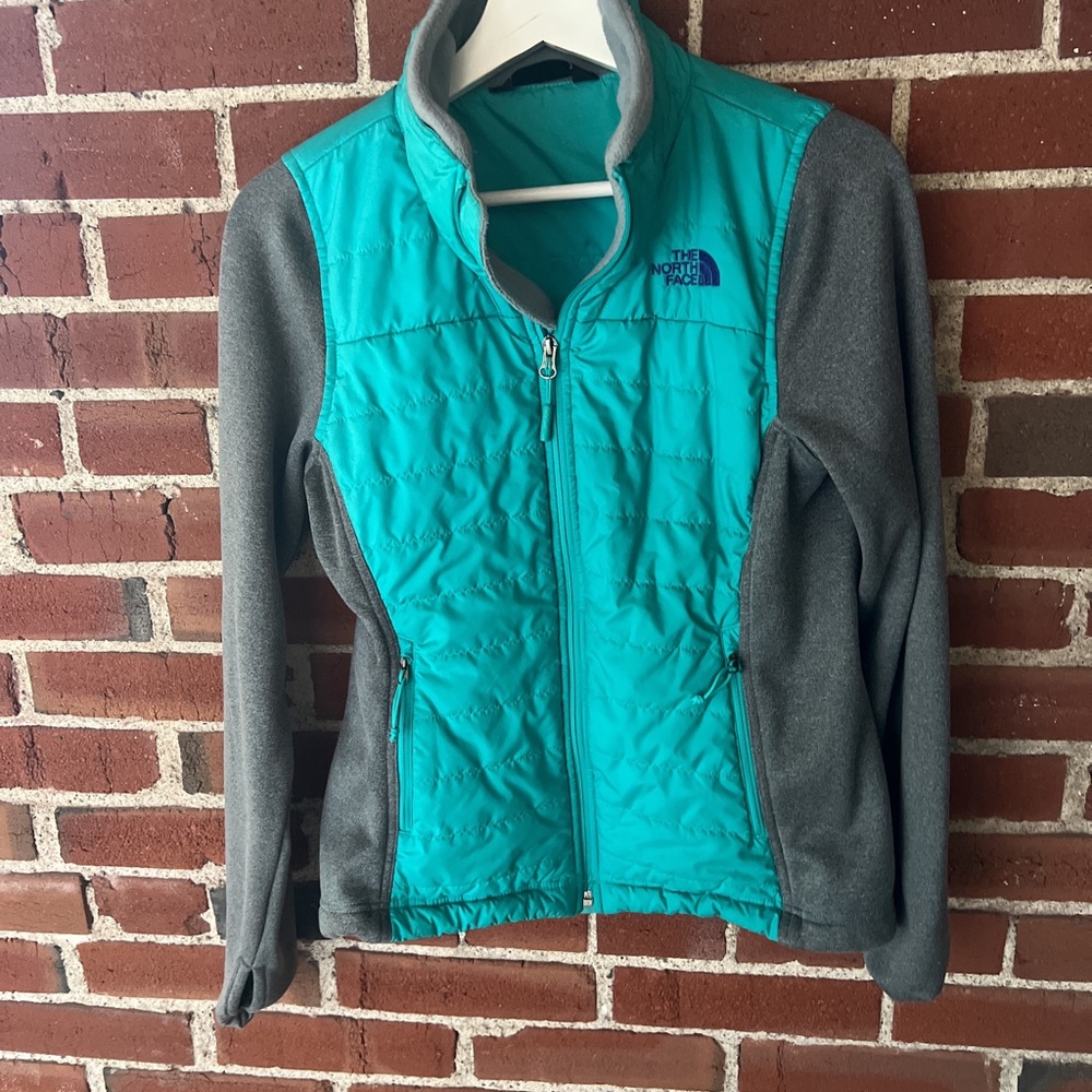 Women’s The North Face Teal/Grey Insulated Jacket - Great condition 🤍